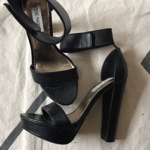 STEVE MADDEN BLACK LEATHER PLATFORM-NEVER WORN